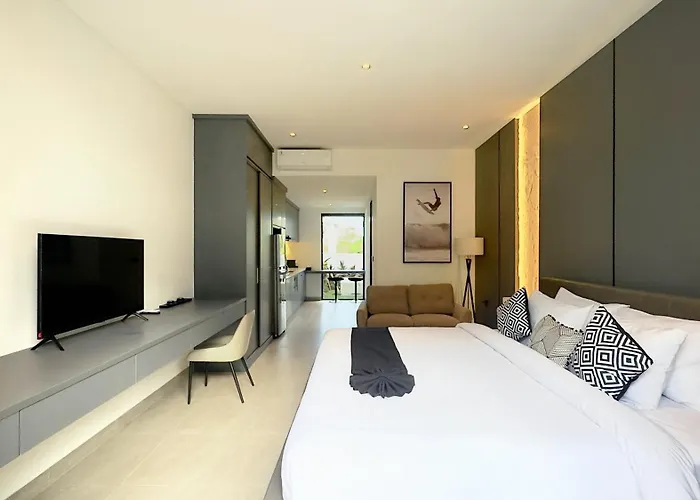The R Pererenan Aparthotel