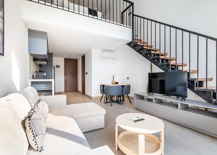 The R Pererenan Aparthotel 4*